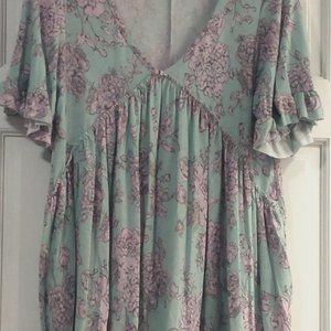 Ruffle sleeve trim short sleeve tonic.